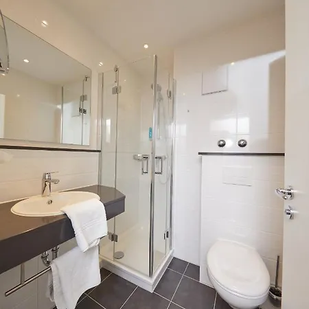 酒店 Filderland-stuttgart Messe Airport - Free Parking 3*