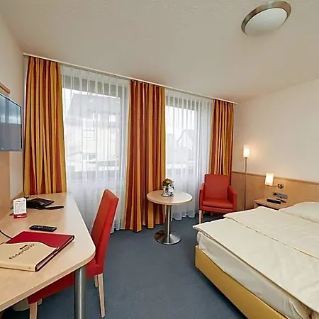 호텔 Filderland - Stuttgart Messe Airport 3*