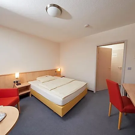 Filderland - Stuttgart Messe Airport 호텔 3*