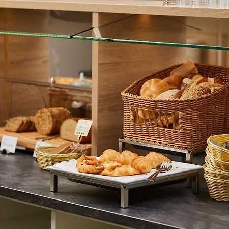 Hotel Filderland - Stuttgart Messe Airport 3*
