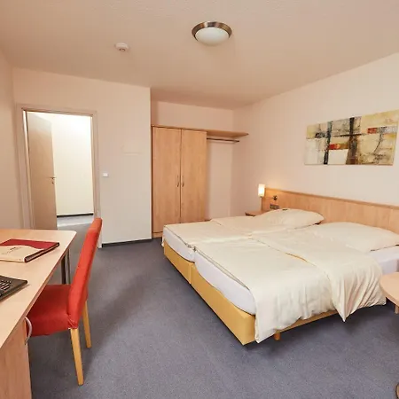 Filderland - Stuttgart Messe Airport Hotel 3*