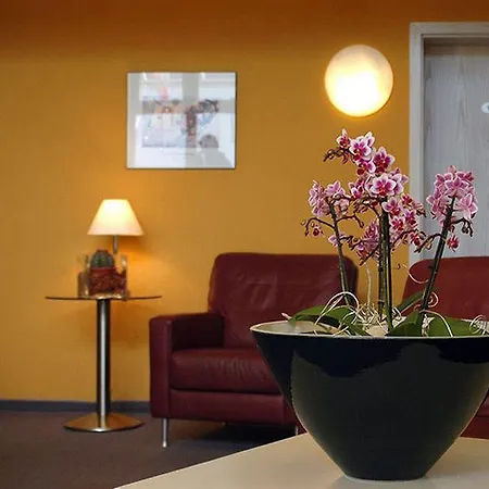 Hotel Filderland - Stuttgart Messe - Airport - Self Check-In Hotel 3*